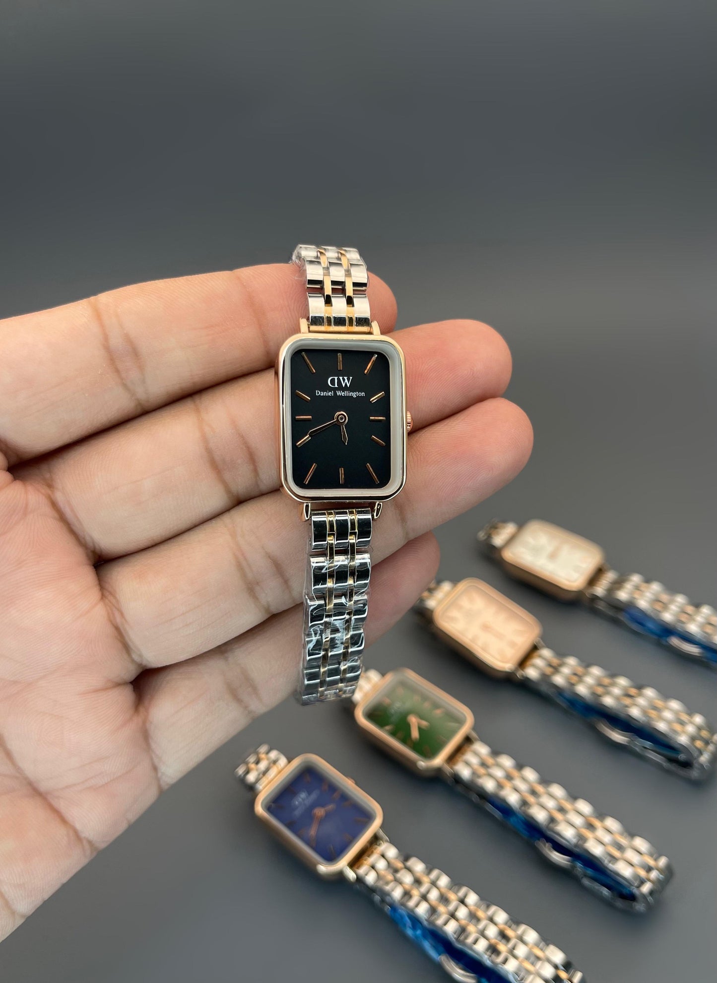 DWD LADIES CHAIN WATCH